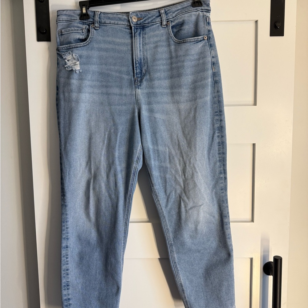 American Eagle Stretch Mom Jean